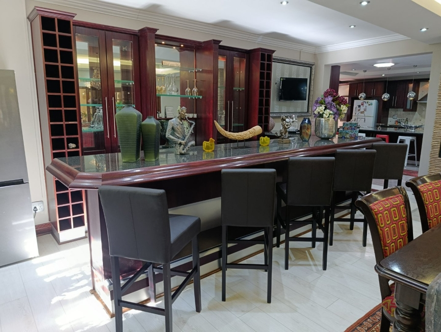 5 Bedroom Property for Sale in Heuwelsig Free State